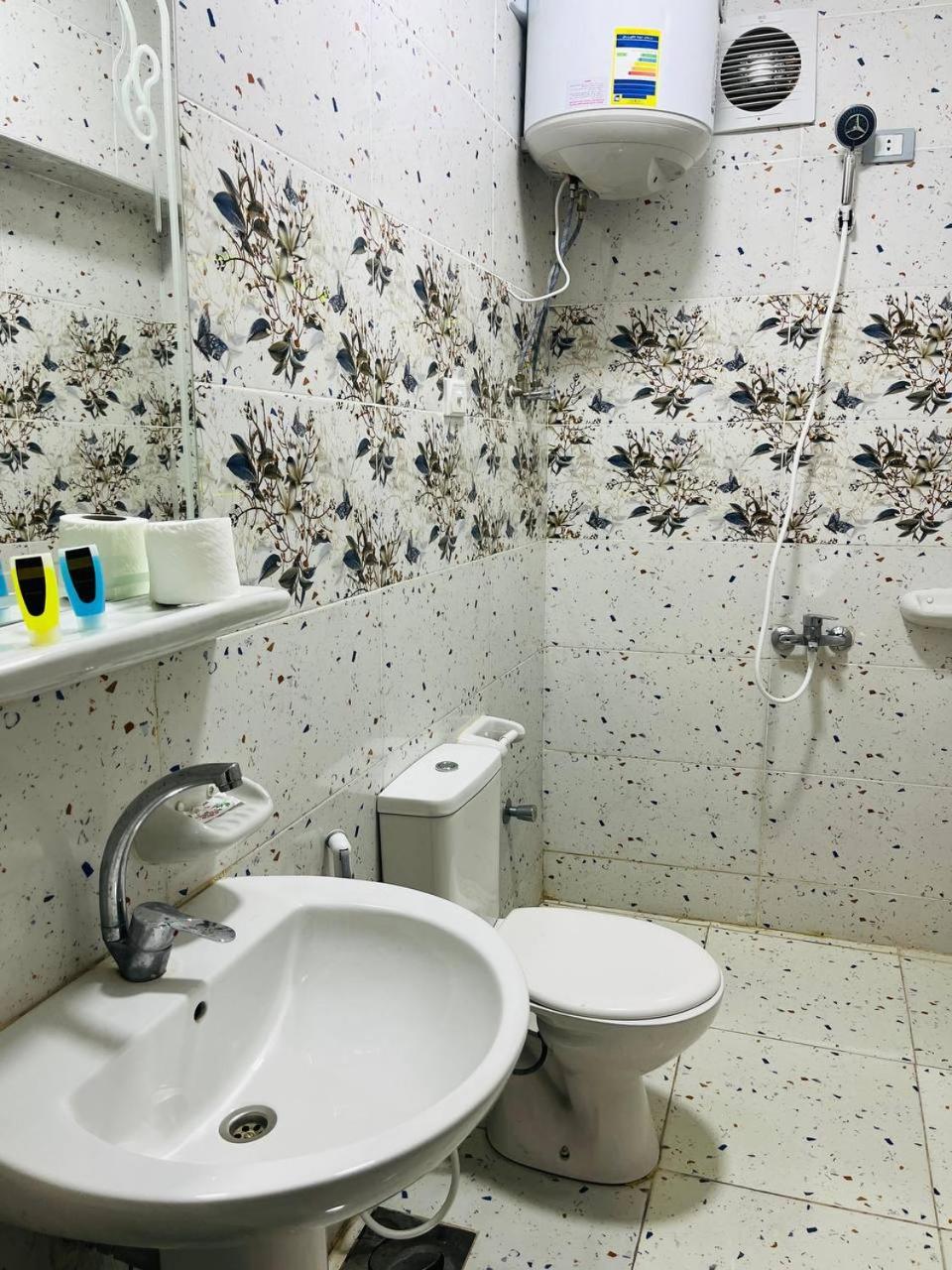 Rev Inn Hotel カイロ エクステリア 写真