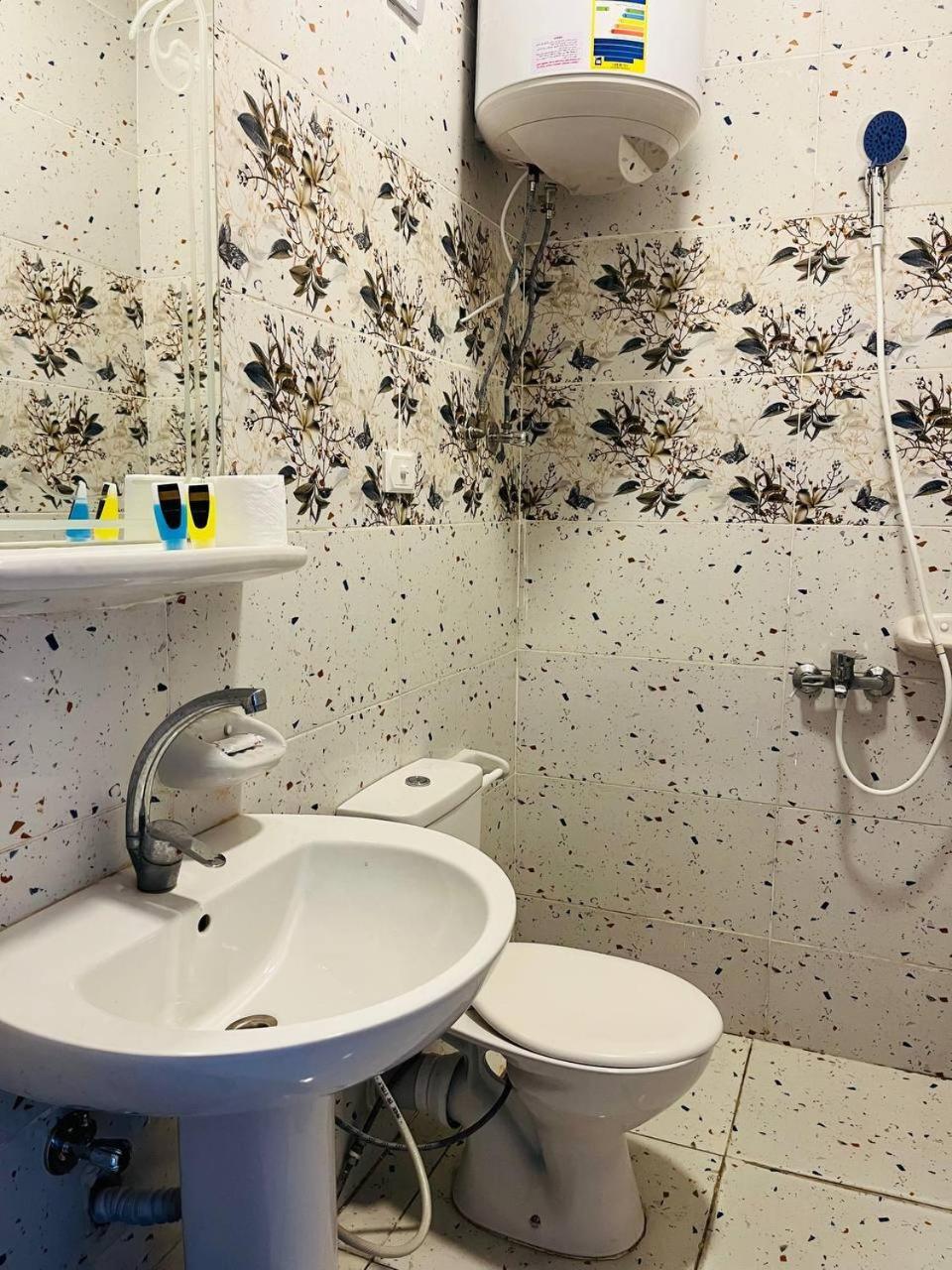 Rev Inn Hotel カイロ エクステリア 写真